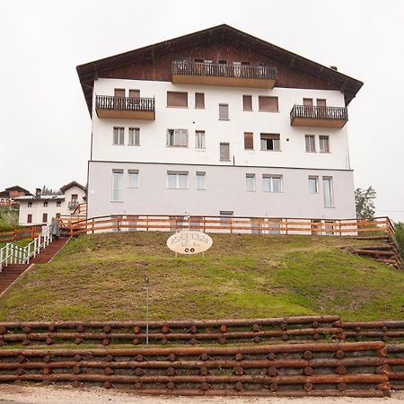 Готель Alle Arce Домедже-ді-Кадоре Екстер'єр фото